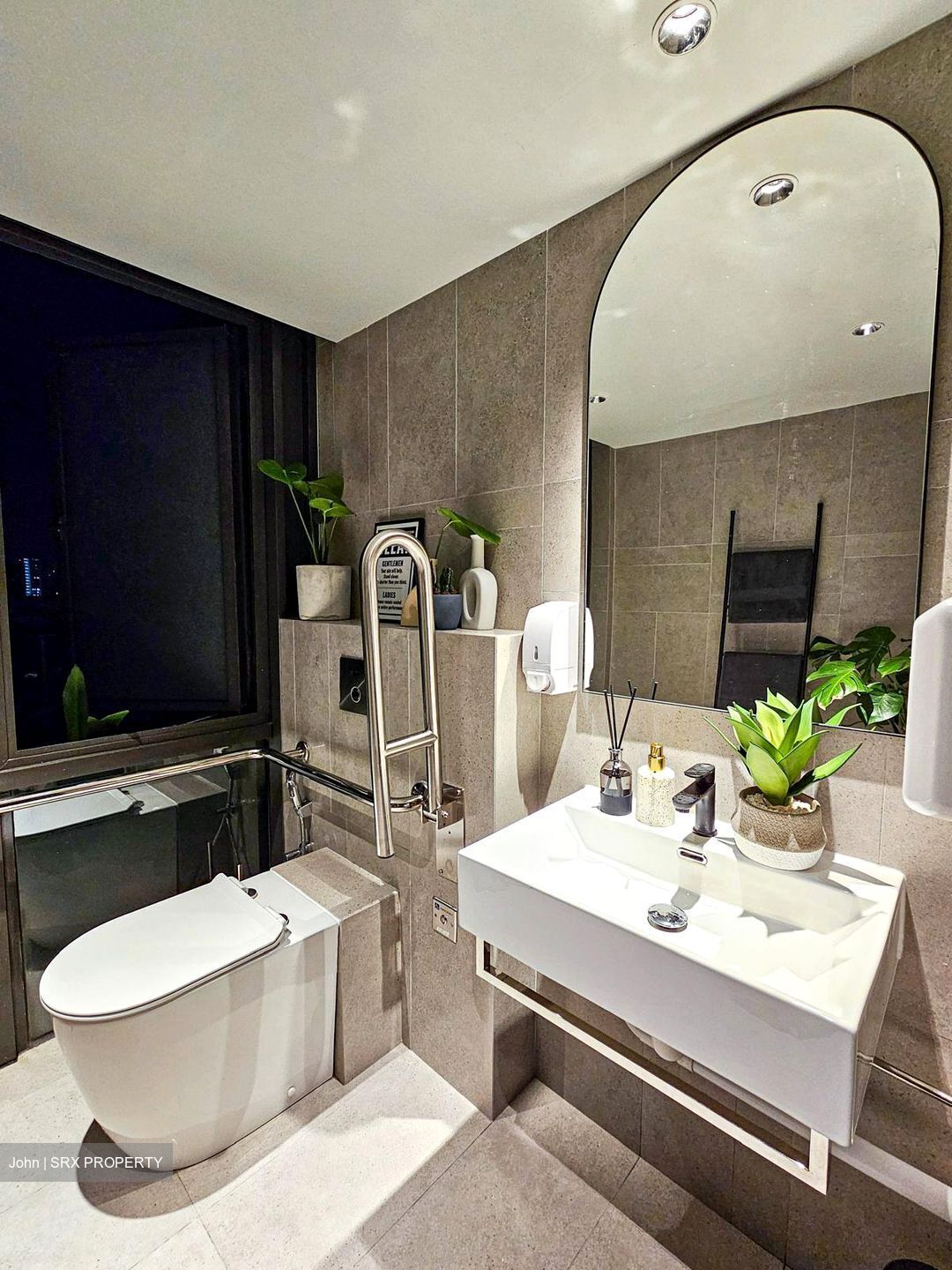 Aljunied Road (D14), Office #443767011